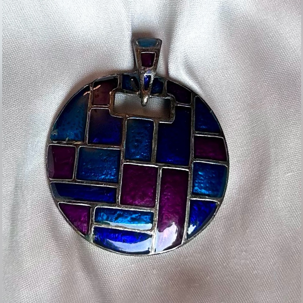 VTG Enamel Hand-Painted Mosaic Pendant in Shades of Blue, Purple & Red. VGUC.
